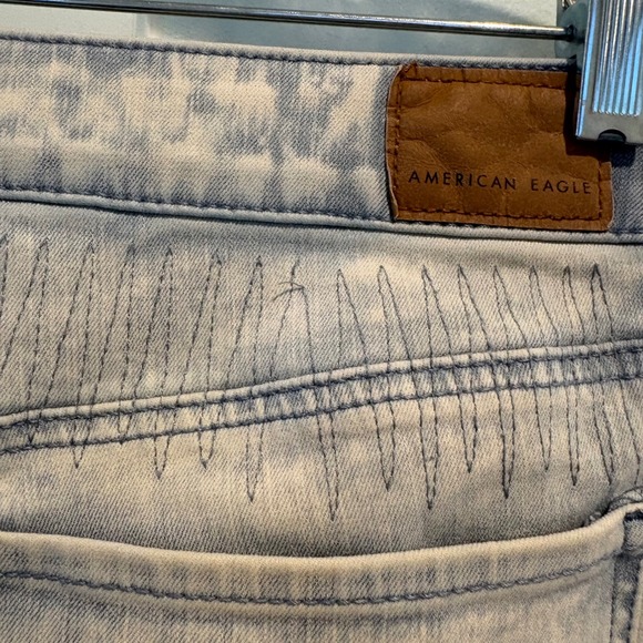 American Eagle Hi-Rise Jegging Light Acid Wash Ne(X)t Level Stretch Raw Hem 8 - Picture 8 of 16